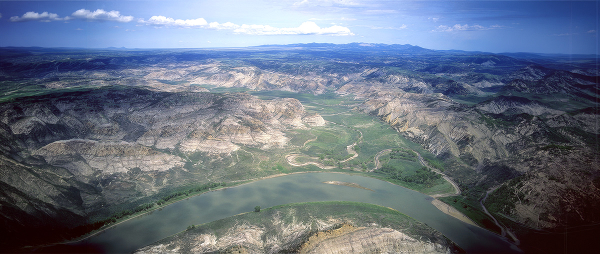 Aerial view looking north up the Cow Creek coulee
